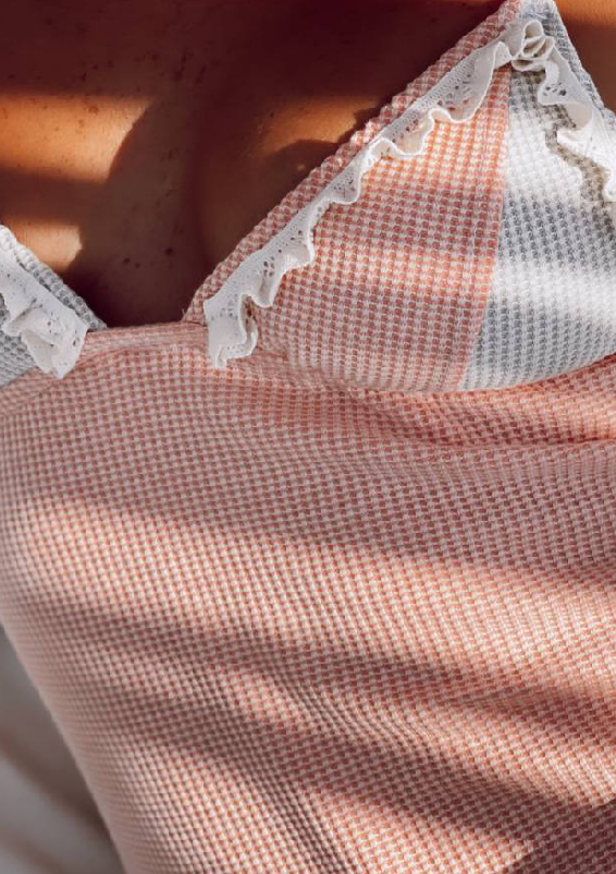 בגד ים שלם גב חשוף6.png