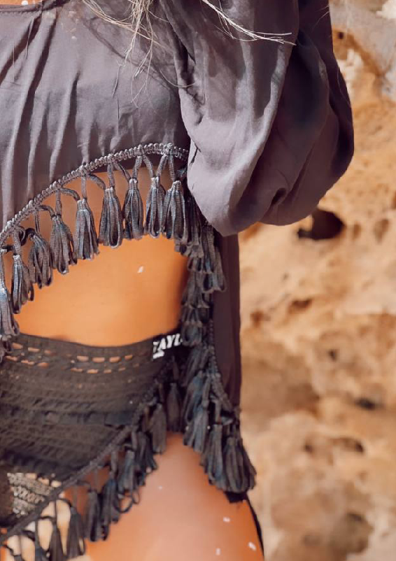 ביץ וואר פרנז משי שחור סט3.png