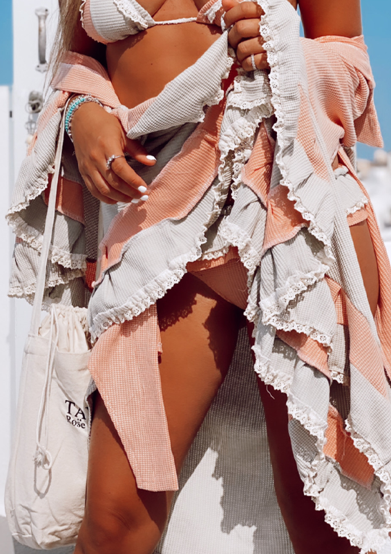 וופל אפרסק סלאדין עליונית3.png וופל אפרסק סלאדין עליונית3.png