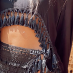 חולצה שחורה ביץ וואר2.png