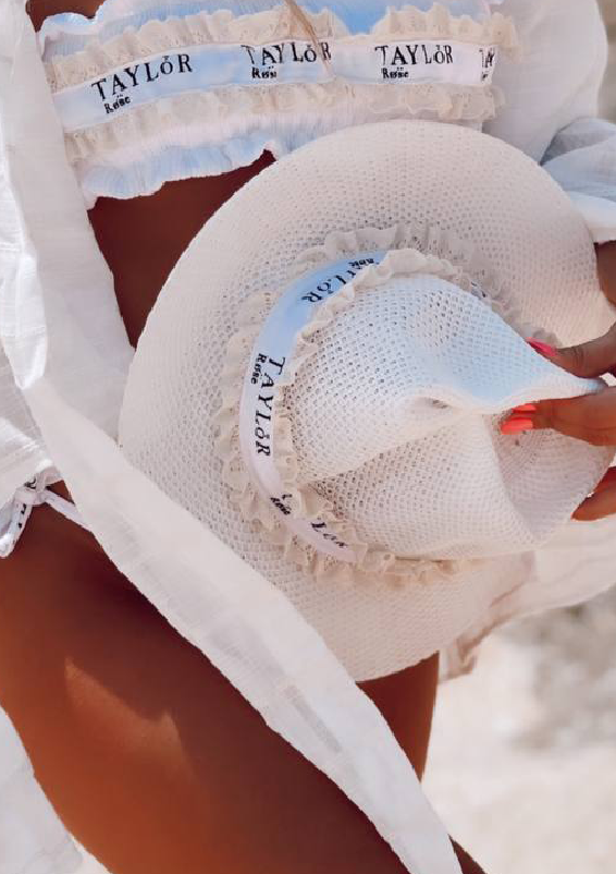 טיילור וינטאז לבן כובע2.png טיילור וינטאז לבן כובע2.png