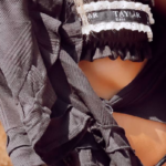 טיילור וינטאז שחור עליונית3.png טיילור וינטאז שחור עליונית3.png