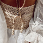 טיילור לוק לבן חצאית2.png