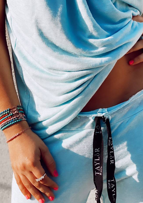 סלאב בייבי בלו מכנס סנטרופז וגופיה גב פתוח2 .png סלאב בייבי בלו מכנס סנטרופז וגופיה גב פתוח2 .png