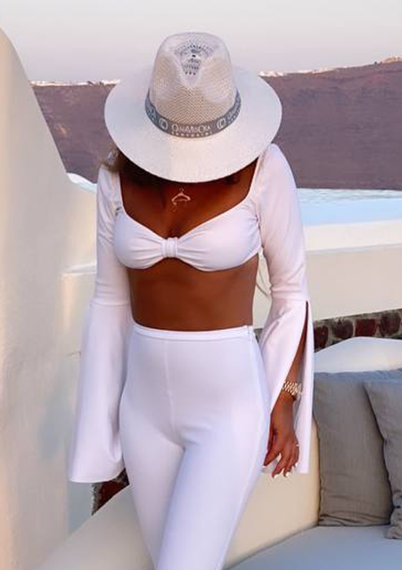 קליאו סט טופ3.png קליאו סט טופ3.png